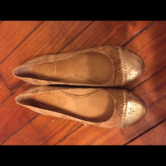 Jack Rogers Cork Gold Flats