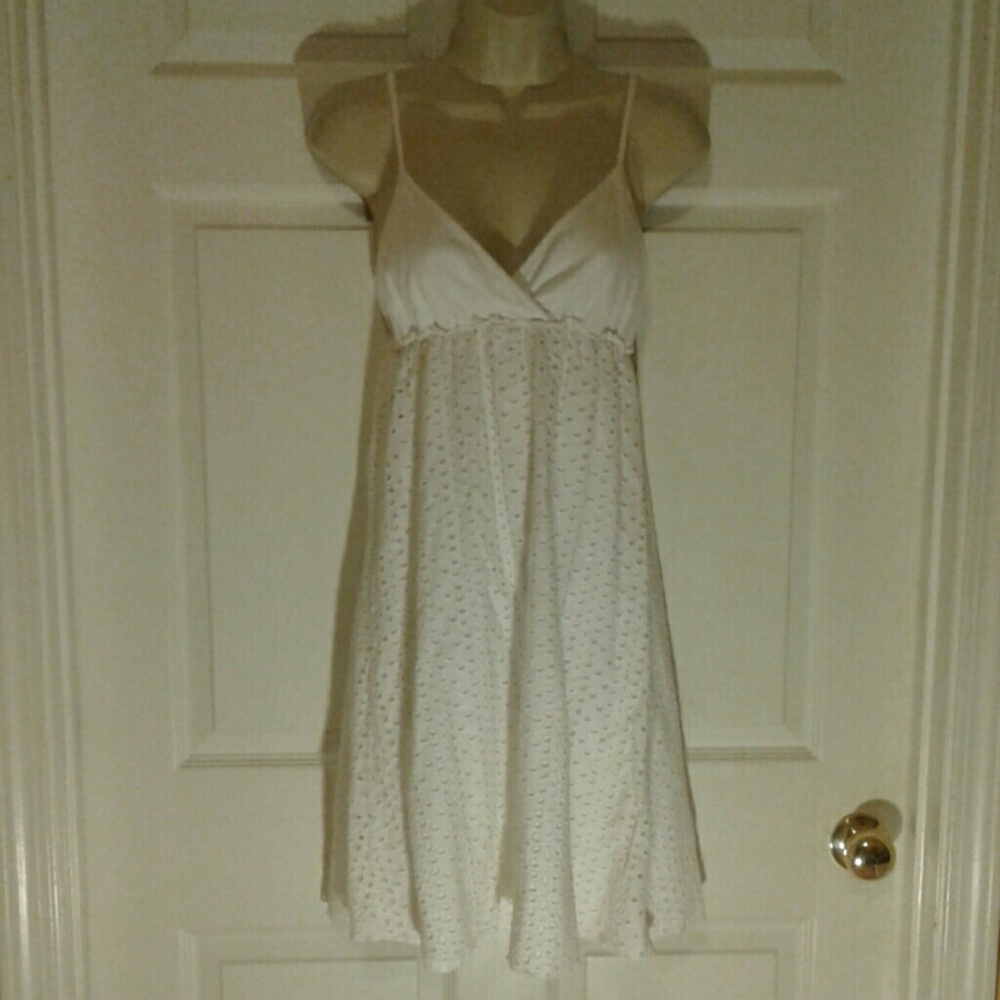Beautiful white Roxy dress