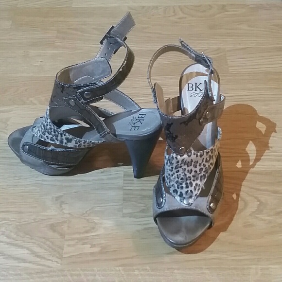 BKE Sexy Slingback Heels Size 6.5