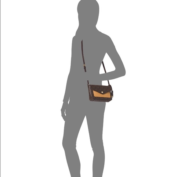 Mk crossbody - Picture 2 of 2