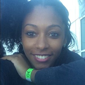 Meet your Posher, Joy