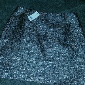 Short Metallic pencil skirt.