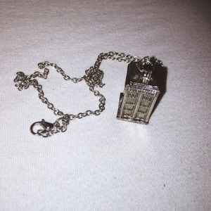 REDUCED❗️Tardis Doctor Who Necklace