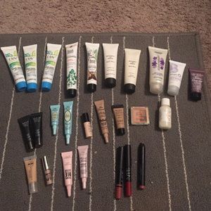 25 trial size beauty items