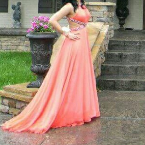 Jovani Prom Dress - Picture 2 of 4