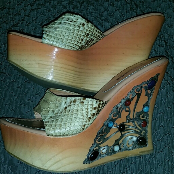 Genuine snake skin wedges