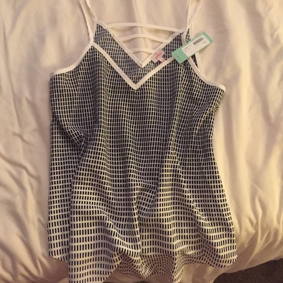 Pixley Glenoaks V-neck Top