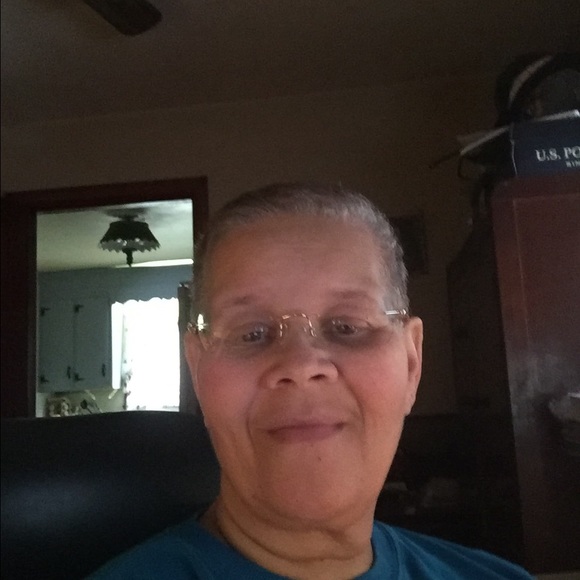 Meet your Posher, Pamelia