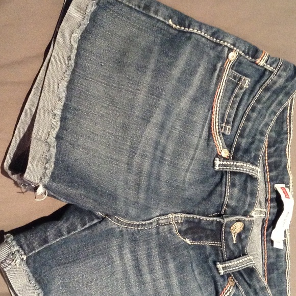 Levi midi shorts size 3