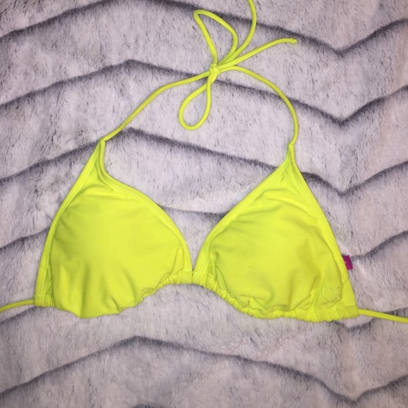 🌸 Neon yellow bikini top!!!