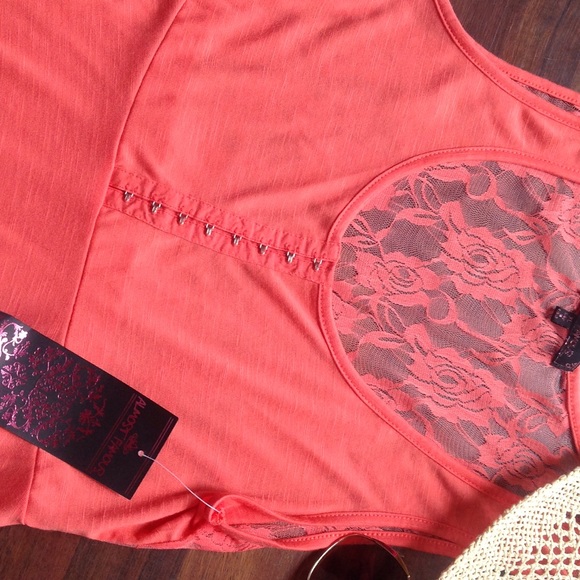 Top - Picture 3 of 4