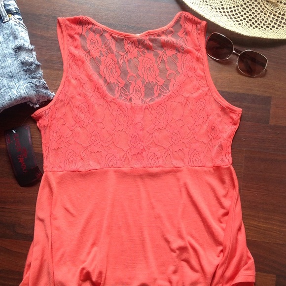 Top - Picture 4 of 4