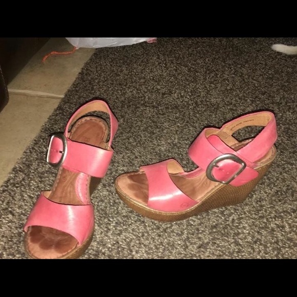 Coral/Brown Wedges