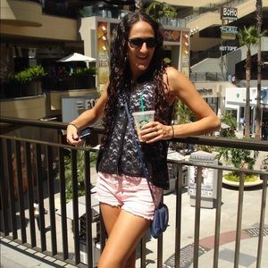 Meet your Posher, Liat