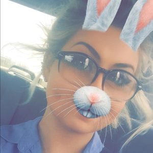 Meet your Posher, Cassie