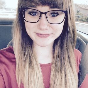 Meet your Posher, Lauren