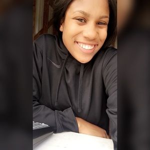 Meet your Posher, Latavia