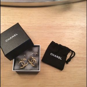 CHANEL authentic earrings