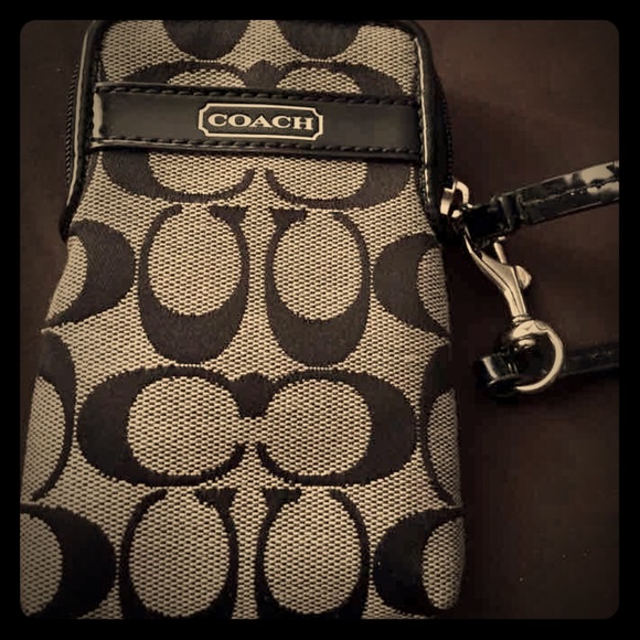 NWT Coach wristlet wallet
