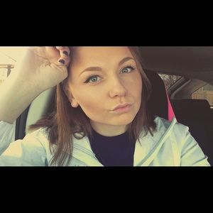 Meet your Posher, Cara