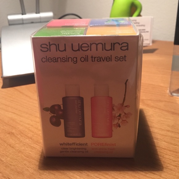 Shu Uemura cleaning oil travel set