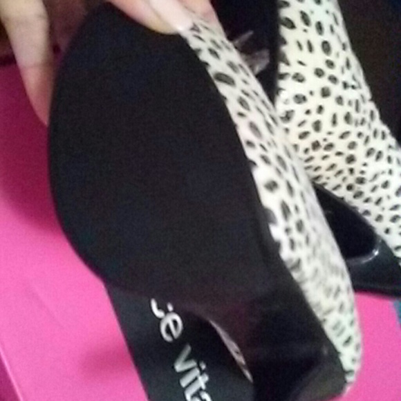 Shoes - Picture 3 of 3