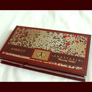 Anastasia Beverly Hills "AMREZY PALETTE"💄✨