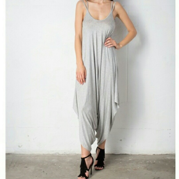 Last 1 Size: Small🎉Grey Loose Fit Oversized Harem Cocoon Jumpsuit - Picture 4 of 5