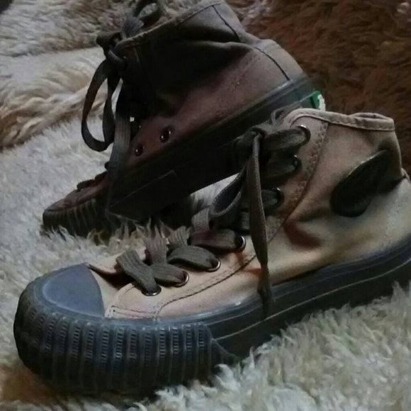 p f flyers shoes badass pair of vintage pfflyers size 6 poshmark classic pf flyers