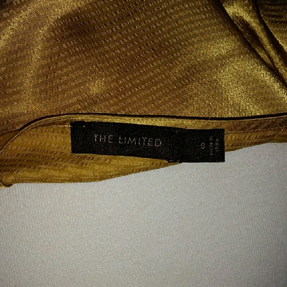 Metallic Gold Ruffle Top - Picture 4 of 4