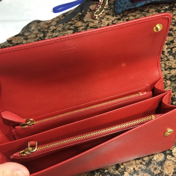 Prada Red Saffiano Flap Travel Wallet - Picture 4 of 4