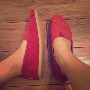 Red Toms