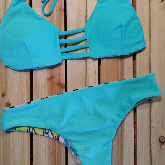 ReversibleAztec 2 piece bikini - Picture 3 of 4