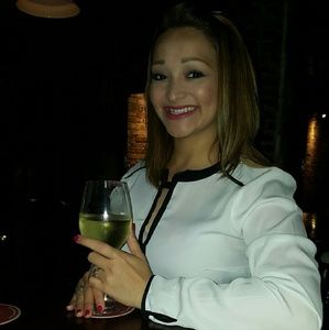 Meet your Posher, Juanita