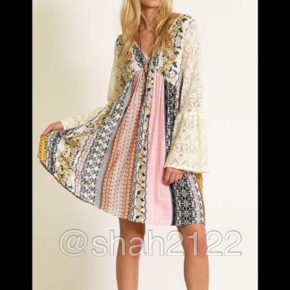 Trendy Bell lace sleeves printed boho dress sold - Picture 4 of 5