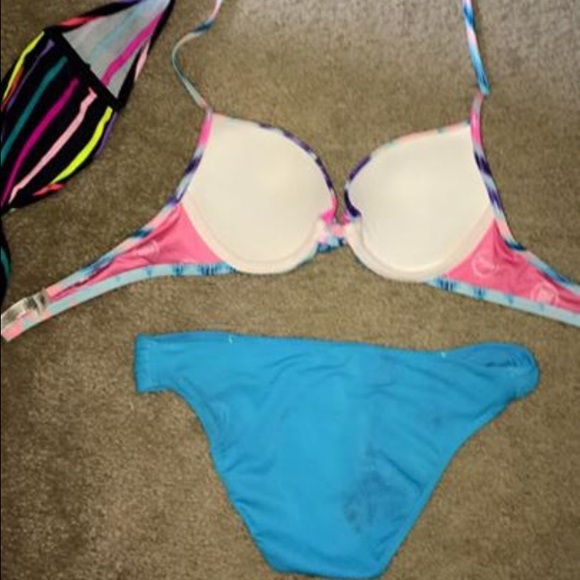 VS Swimsuit Bikini - Picture 2 of 2