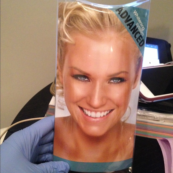 Teeth whitening kit - Picture 1 of 2