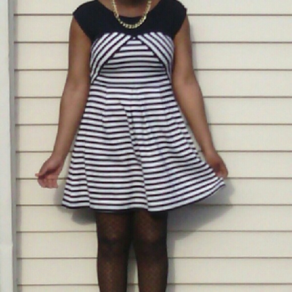 A beautiful black and white dress for cheap.