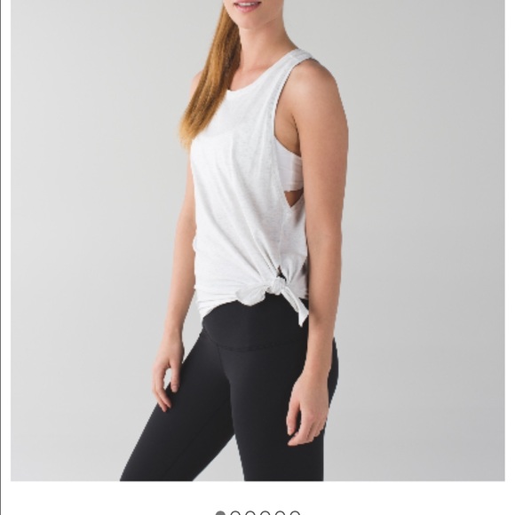 Lululemon tie & go tank NWT
