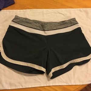 Groovy run shorts