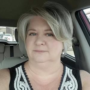 Meet your Posher, Debbie