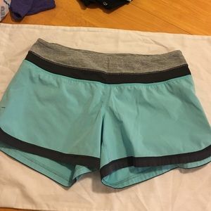 Groovy run shorts