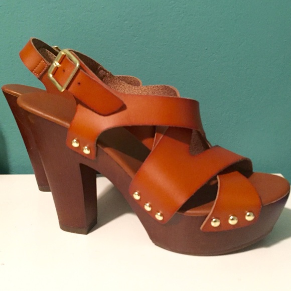 Candie's Cognac Wooden Heels