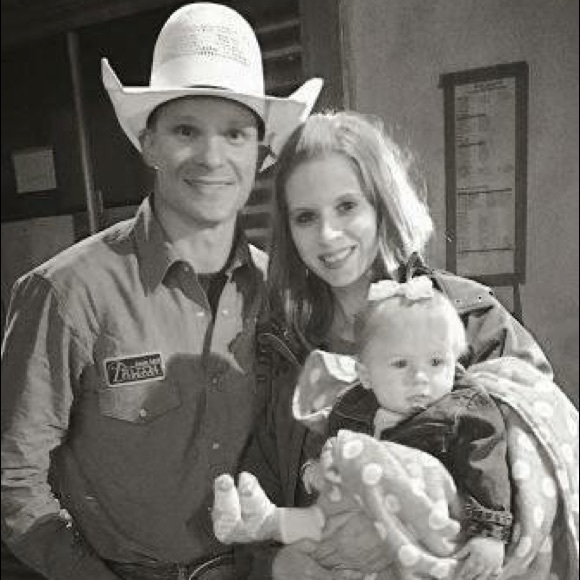 Meet your Posher, Lacey - Picture 7 of 7