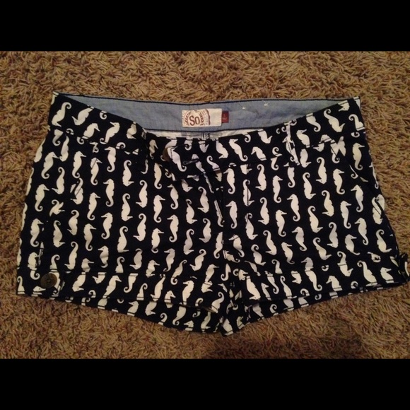 Dark blue shorts with Seahorse print