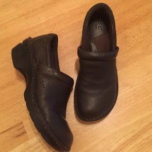 Dark brown BOC clogs