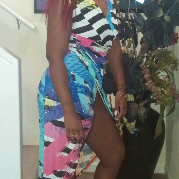 Dress - Picture 2 of 3