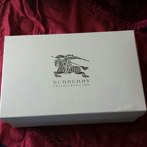 Burberry box