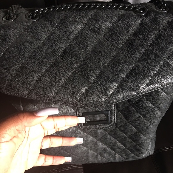 Carry on rolling bag all black