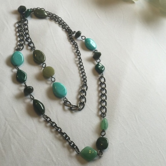 Stunning blue & green stone necklace - Picture 2 of 4